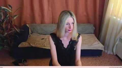 Skinnyladyy online show from 12, 5, 2026