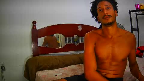 Snapshot of skinnylatinman chatting on 17, 2, 2025 Skinny Latin Man online show from 17, 2, 2025