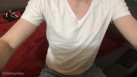 Snapshot of skinnyrisky chatting on 10, 1, 2026 skinnyrisky online show from 10, 1, 2026