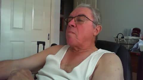 Snapshot of skipper1970 chatting on 6, 4, 2026 Skipper1970 online show from 6, 4, 2026