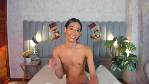 Snapshot of sky_fox_1 chatting on 18, 12, 2025 STIVEN online show from 18, 12, 2025