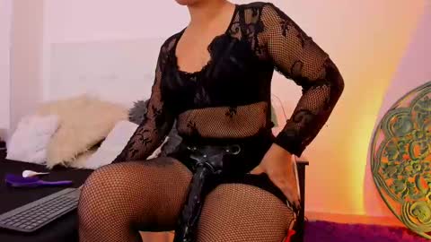 skydarkblue online show from 6, 3, 2025