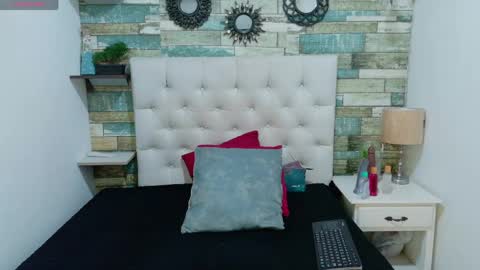 skyler_naomi online show from 2, 6, 2026