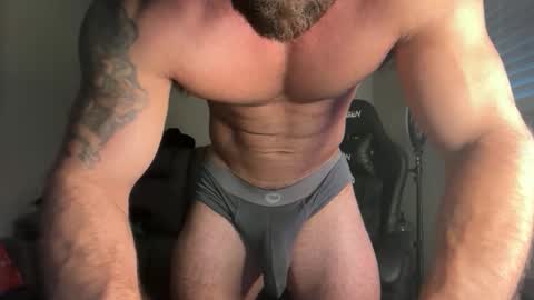 Snapshot of skylerflexes chatting on 6, 5, 2026 Skyler Flexes online show from 6, 5, 2026