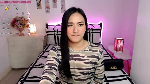 Queen Cyrine online show from 10, 1, 2025