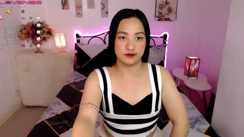 Queen Cyrine online show from 17, 2, 2025
