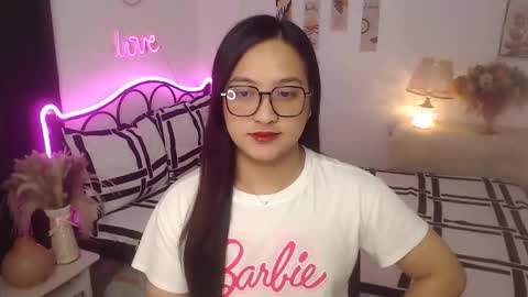 Queen Cyrine online show from 25, 11, 2025