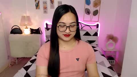 Queen Cyrine online show from 2, 2, 2026