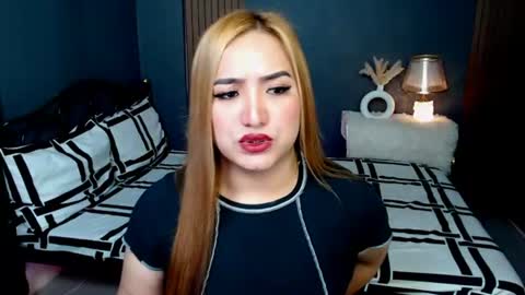 Queen Cyrine online show from 16, 6, 2026