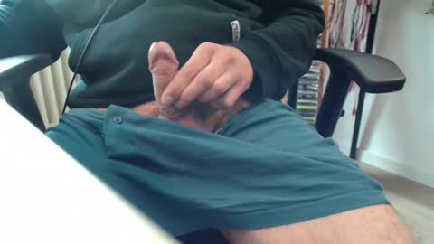 Snapshot of slave_bitch_boy chatting on 15, 9, 2025 slave_bitch_boy online show from 15, 9, 2025