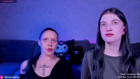 Snapshot of sleepingduo chatting on 30, 5, 2026 Hi We are Iva and Angela Nice to meet u 3 online show from 30, 5, 2026