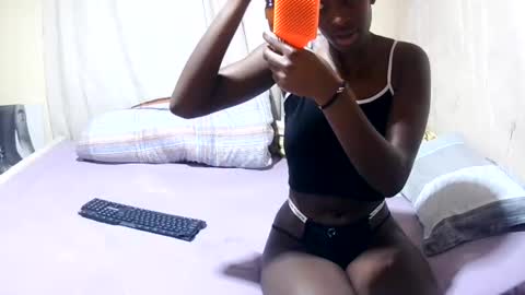 Snapshot of slender_sweetbabe chatting on 15, 7, 2026 slender_sweetbabe online show from 15, 7, 2026