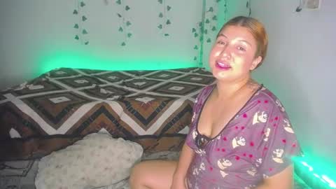 sleyandluna1 online show from 7, 7, 2026