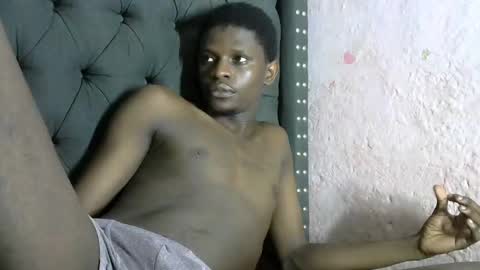 Snapshot of slim_long01 chatting on 8, 2, 2025 slim long01 online show from 8, 2, 2025