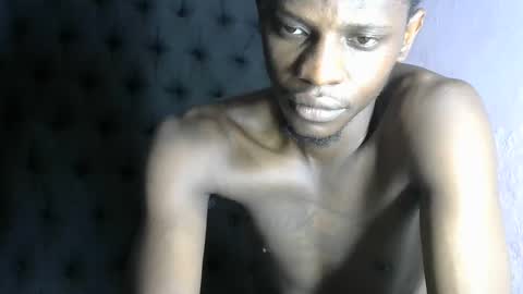 Snapshot of slim_long01 chatting on 19, 2, 2025 slim long01 online show from 19, 2, 2025