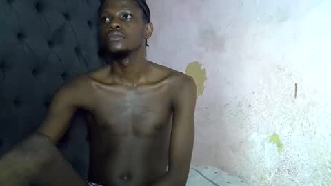 Snapshot of slim_long01 chatting on 5, 10, 2025 slim long01 online show from 5, 10, 2025