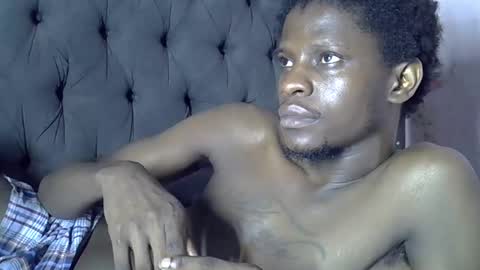 Snapshot of slim_long01 chatting on 20, 10, 2025 slim long01 online show from 20, 10, 2025