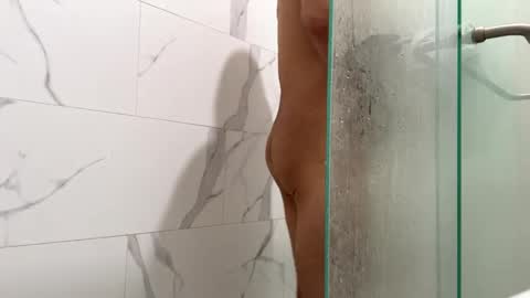 Snapshot of slimbuttniceguy chatting on 11, 1, 2025 slimbuttniceguy online show from 11, 1, 2025