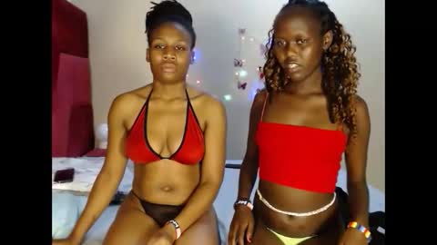 Snapshot of slimmy_kitties chatting on 13, 10, 2025 slimmy_kitties online show from 13, 10, 2025