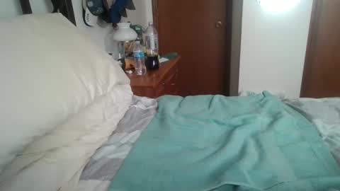 slippery_duck online show from 23, 1, 2025