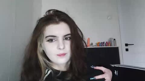 Snapshot of sloomonata chatting on 15, 9, 2025 sloomonata online show from 15, 9, 2025