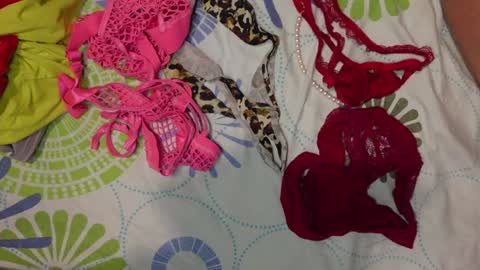 Snapshot of sloppy_slut_420 chatting on 10, 10, 2025 Stiven and Laura online show from 10, 10, 2025