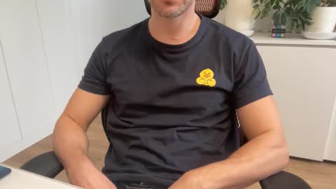 Slutguy81 online show from 21, 3, 2026