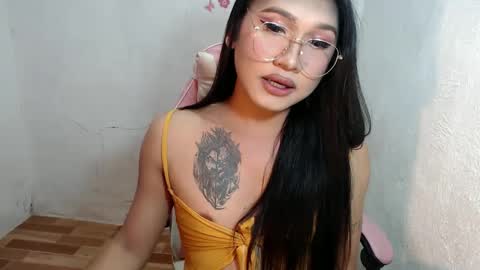 Snapshot of slutty_classyxx chatting on 3, 2, 2025 Lovie online show from 3, 2, 2025