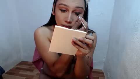 Snapshot of slutty_classyxx chatting on 19, 9, 2025 Lovie online show from 19, 9, 2025