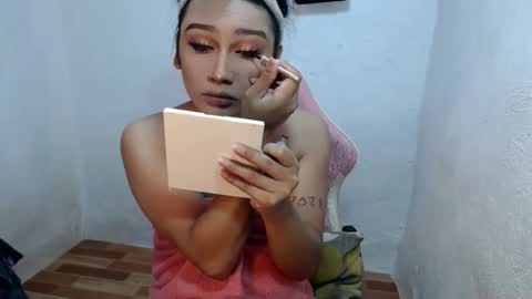 Snapshot of slutty_classyxx chatting on 23, 9, 2025 Lovie online show from 23, 9, 2025