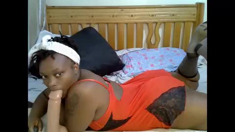 Snapshot of sluttydevil6 chatting on 11, 9, 2025 sluttydevil6 online show from 11, 9, 2025