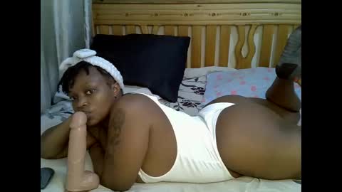 Snapshot of sluttydevil6 chatting on 15, 9, 2025 sluttydevil6 online show from 15, 9, 2025