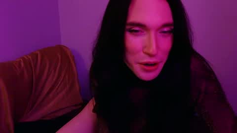 Snapshot of slygrrl chatting on 18, 9, 2025 Dev online show from 18, 9, 2025