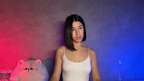 Snapshot of smaillev chatting on 23, 6, 2026 Melani online show from 23, 6, 2026