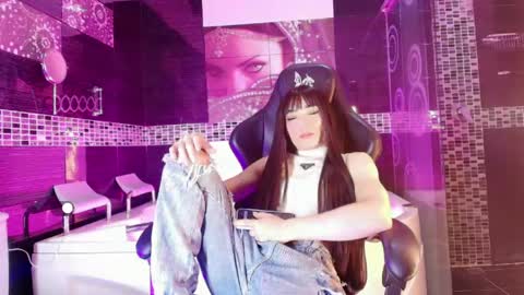 Small Hot19 online show from 31, 5, 2026