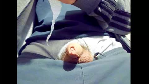 Small Hairy Uncut online show from 17, 3, 2026