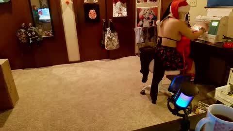 Snapshot of smallqueenalice chatting on 9, 12, 2024 Queen Alice online show from 9, 12, 2024