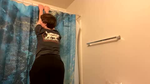 smalltshbigtits online show from 15, 1, 2026