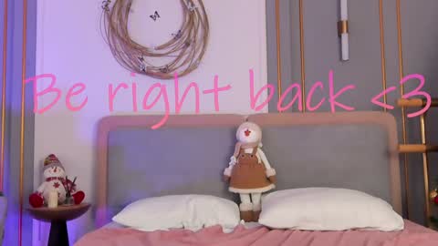 Snapshot of smiley_mia_ chatting on 29, 12, 2024 Mia online show from 29, 12, 2024