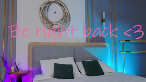 Snapshot of smiley_mia_ chatting on 5, 2, 2025 Mia online show from 5, 2, 2025