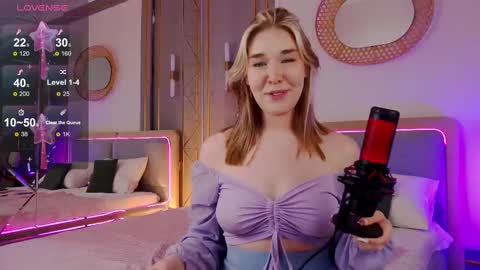 Snapshot of smiley_mia_ chatting on 23, 2, 2025 Mia online show from 23, 2, 2025