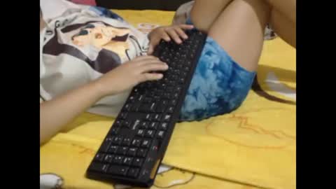 smilingbutt online show from 8, 10, 2025