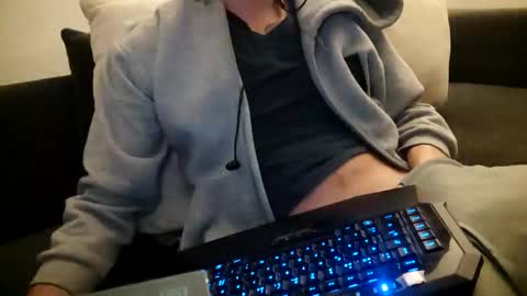 Snapshot of smokeandwatching chatting on 8, 12, 2024 Smokeandwatching online show from 8, 12, 2024