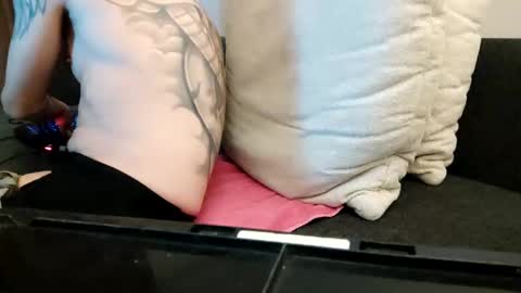 Snapshot of smokeandwatching chatting on 19, 12, 2024 Smokeandwatching online show from 19, 12, 2024