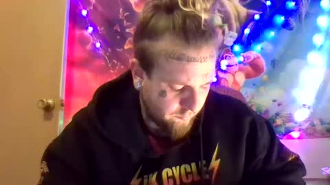 Snapshot of smokebluntafterblunt chatting on 10, 1, 2025 smoke online show from 10, 1, 2025