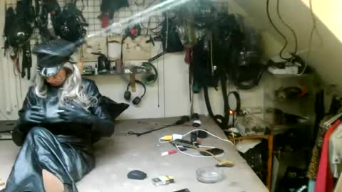 smokeslut365 online show from 19, 7, 2026
