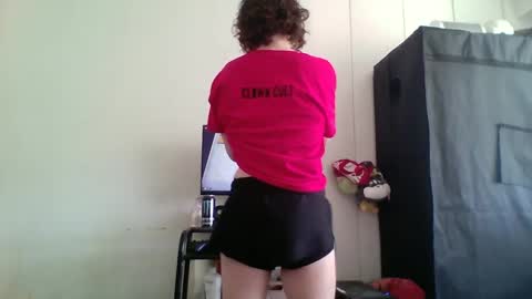 Snapshot of smoothvodka chatting on 18, 9, 2025 Bambi--Vodka online show from 18, 9, 2025