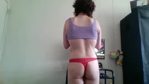 Snapshot of smoothvodka chatting on 18, 10, 2025 Bambi--Vodka online show from 18, 10, 2025