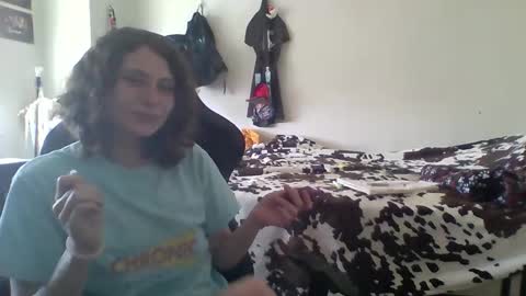 Snapshot of smoothvodka chatting on 10, 4, 2026 Bambi--Vodka online show from 10, 4, 2026