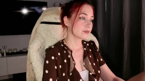 Snapshot of smthwrong chatting on 10, 6, 2026 smthwrong online show from 10, 6, 2026